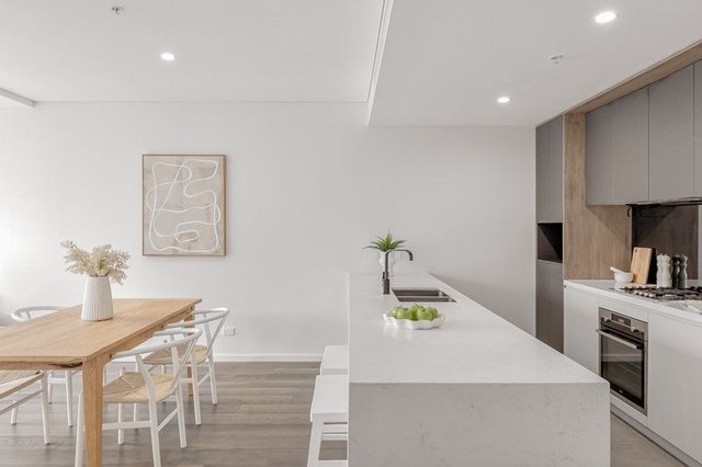 1004/38 Atchison Street, NSW 2500