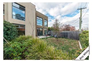 Courtyard (2015-07-07)