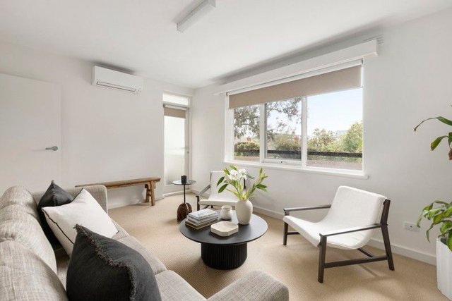 2/61 Mayston Street, VIC 3123