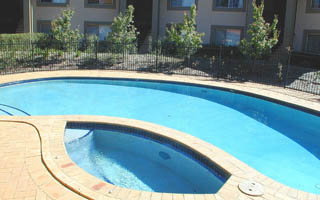 Pool (2003-04-04)
