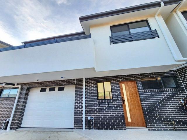 2/27 Hill Road, NSW 2170