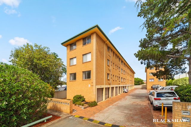 2/17 Campbell Street, NSW 2620