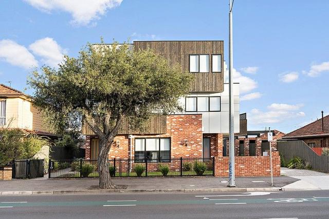 2/207 Gaffney Street, VIC 3058