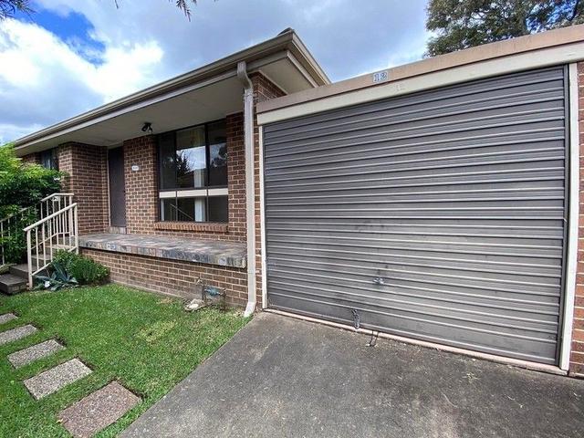 12/211 Oxford Road, NSW 2565