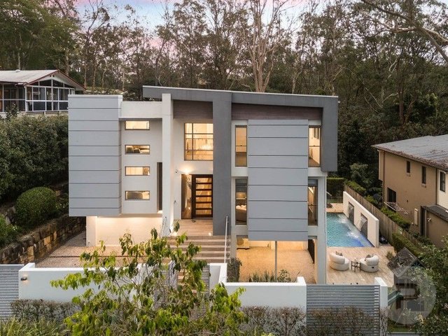 8 Thiesfield Street, QLD 4069