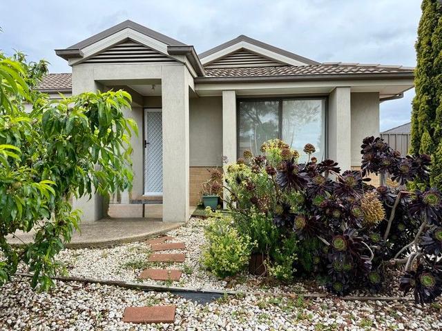 24 Barmera Way, VIC 3029