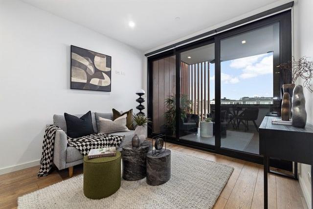 217/19 Hall Street, VIC 3192