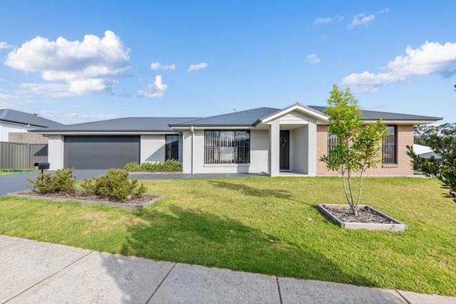 13 Castaway Crescent, NSW 2284