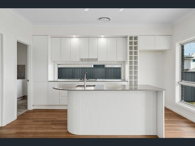 15 McLellan Street, NSW 2571