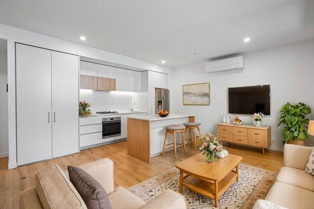 210/51 Thistlethwaite St, VIC 3205