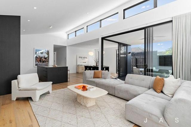 33 Barton Street, VIC 3012