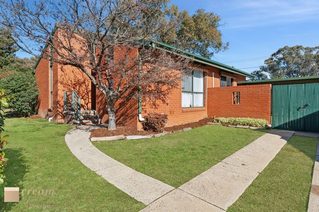 50 Sternberg Crescent, ACT 2903