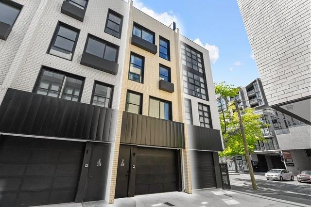 2/218 Rosslyn Street, VIC 3003