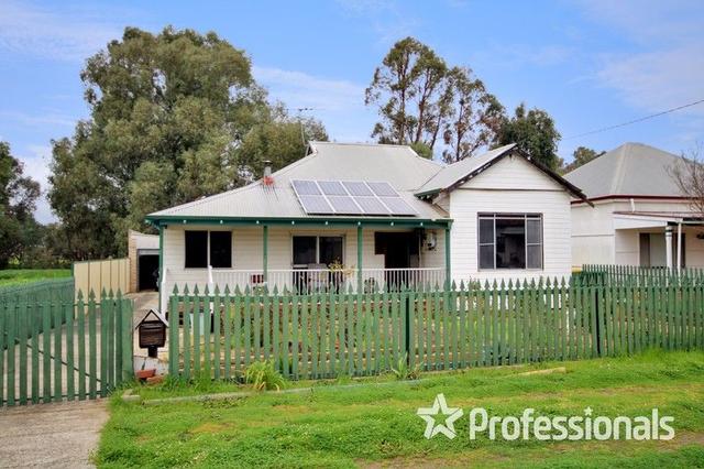 12 Gladstone Crescent, WA 6225