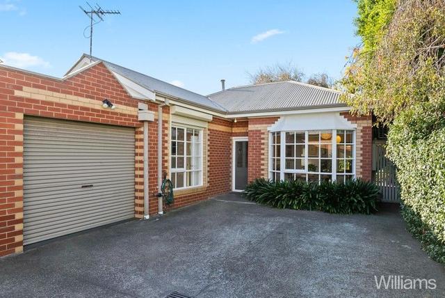 2/70 Osborne Street, VIC 3016