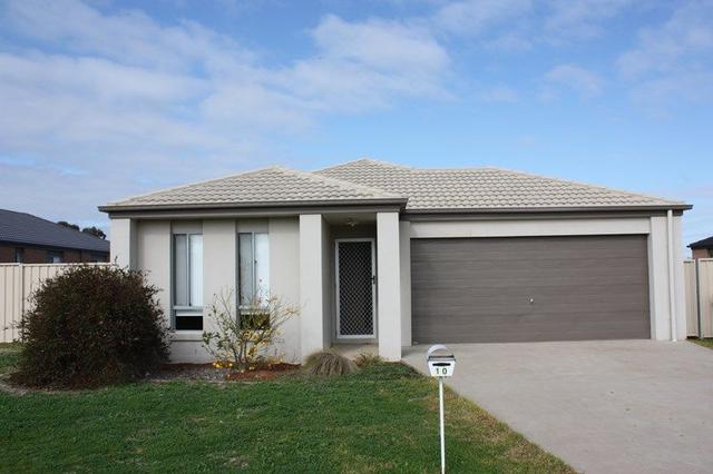 10 Hughes Court, NSW 2646