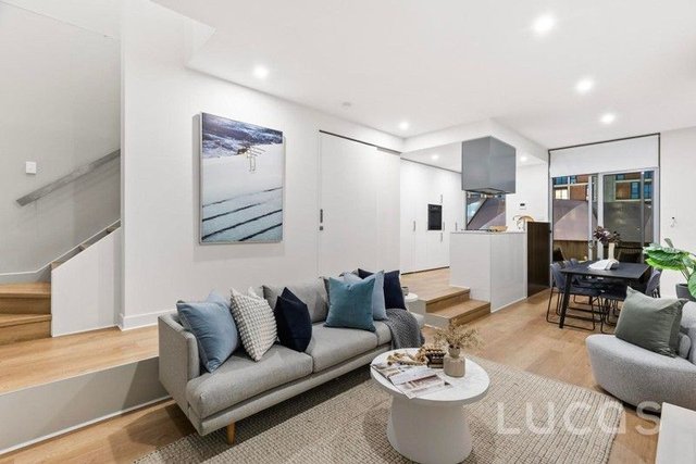 215/9 The Arcade, VIC 3008