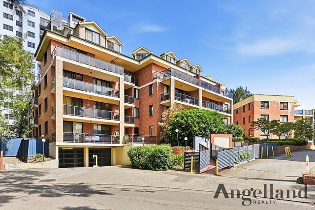 20/1 - 4 The Crescent, NSW 2135