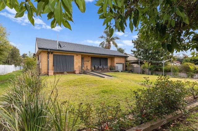 12 Koora Place, NSW 2650