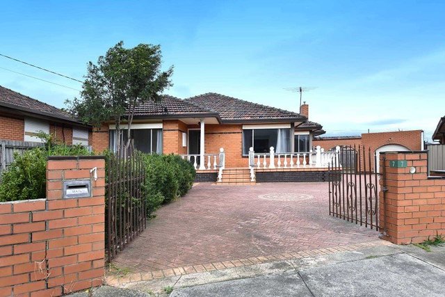 7 Kalgoorlie Ct, VIC 3061