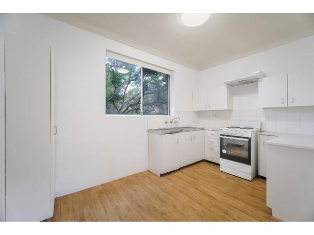 9/33 Orpington Street, NSW 2131