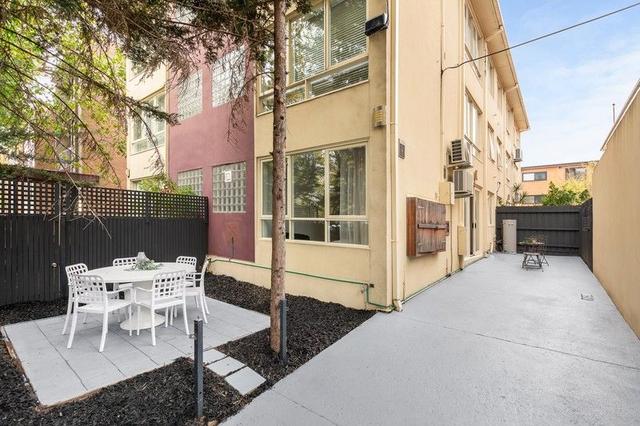 2/313 Dandenong Road, VIC 3181
