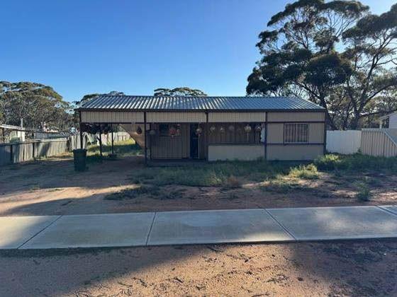 1 Roberts Street, WA 6443