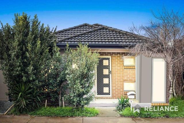 8 Tom Roberts Parade, VIC 3030