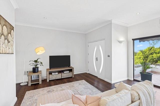 4/1 Joseph Lloyd Close, NSW 2250