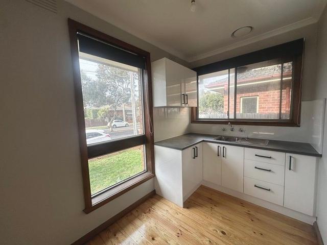 1/107a Pearson Street, VIC 3055