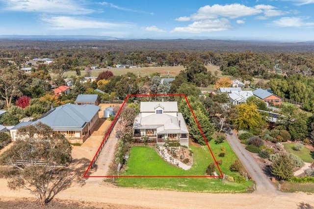 11 Roberts Street, VIC 3463