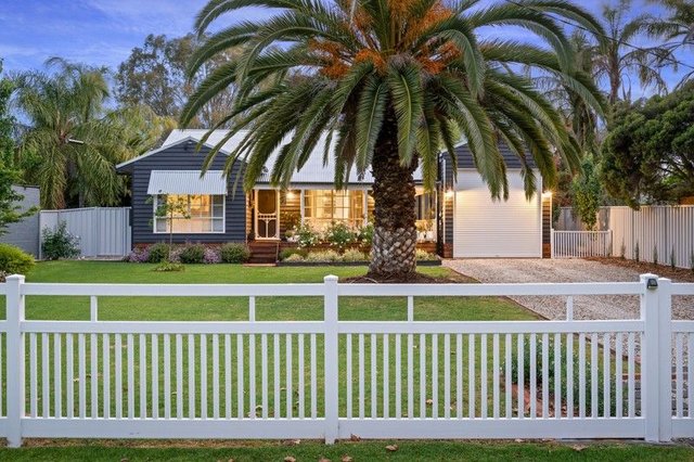 10 Victoria Street, NSW 2643