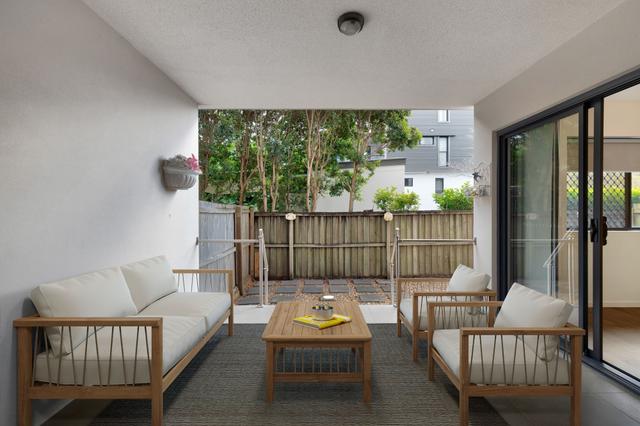 2/11 Lindwall Street, QLD 4122