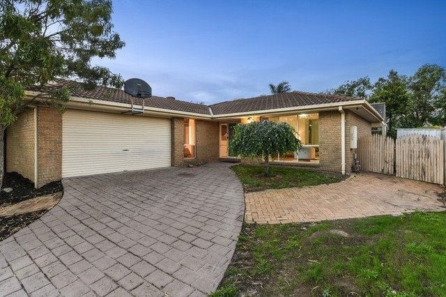 11 Angela Court, VIC 3752