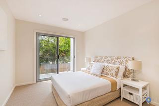 Bedroom (2015-10-14)