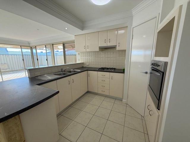 10/5 Sainte Maxime Avenue, WA 6172