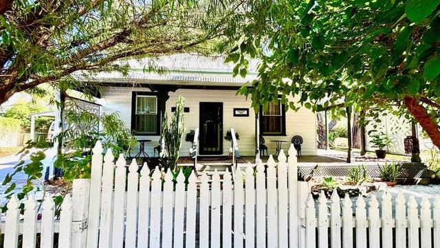 98 Fouracre Street, WA 6215