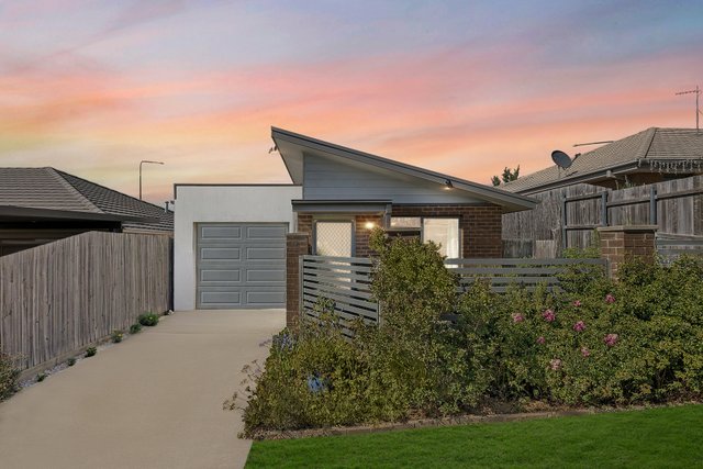 84 Burrumarra Avenue, ACT 2913