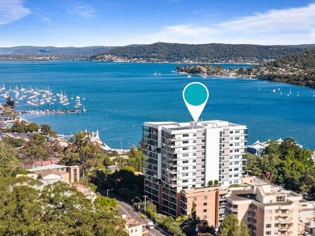 210/25 Mann Street, NSW 2250