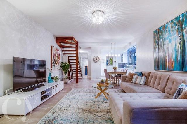 3/9 Stone Street, WA 6151