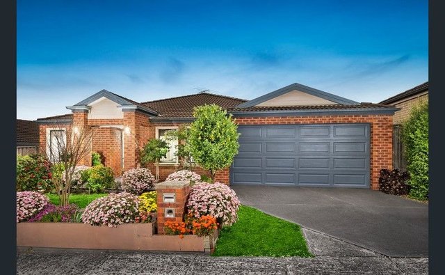 11 Outcrop Crescent, VIC 3752