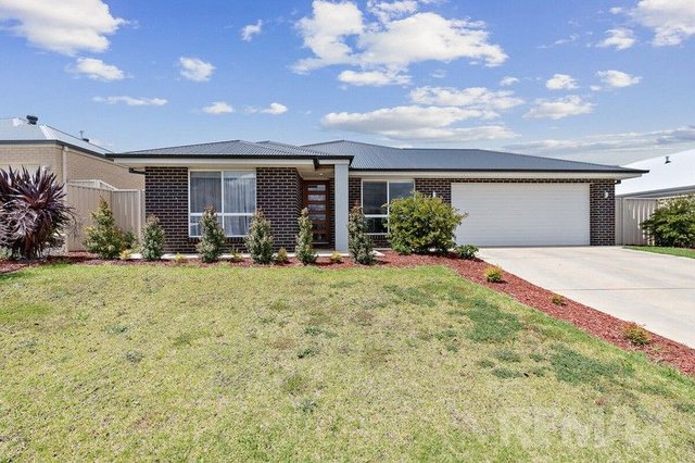 11 Muttama Parade, NSW 2650