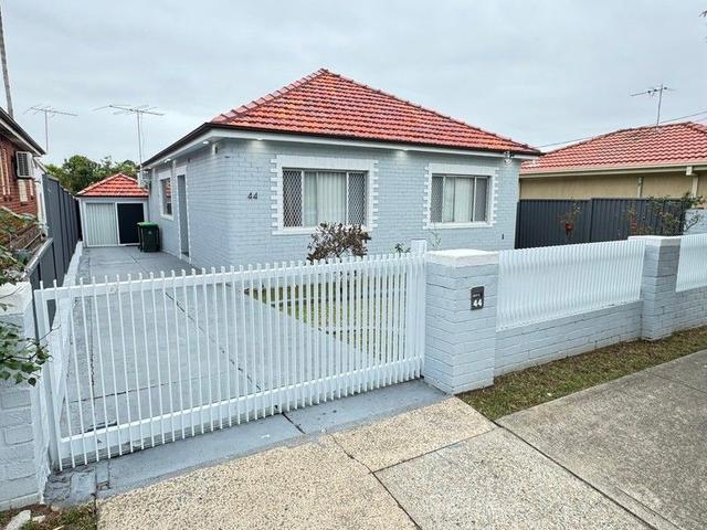 44 Defoe Street, NSW 2195