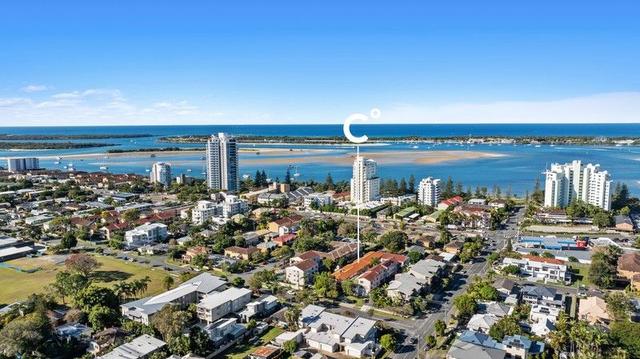4/5 Ahern Street, QLD 4215