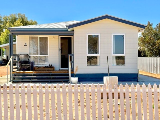 4 Heath Street, SA 5652