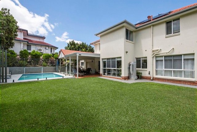 26 Shuttle Place, QLD 4035