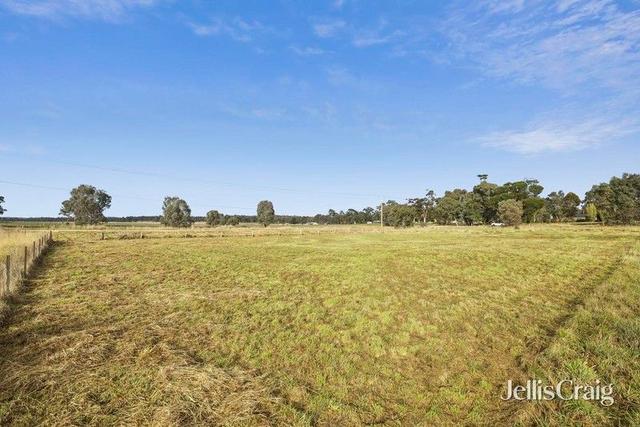 27 McNabb Road, VIC 3462