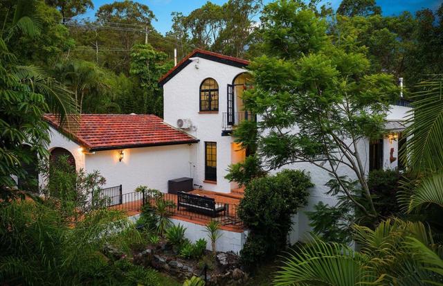 2 Bellview Crescent, QLD 4214