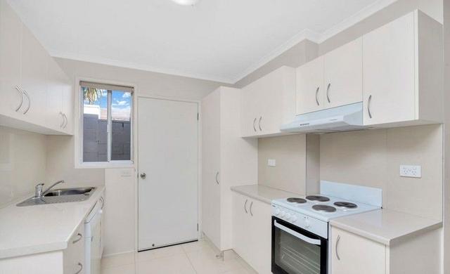 2/26 Twenty Seventh Avenue, QLD 4221