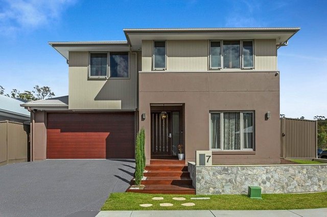 7 Moon Circuit, QLD 4117